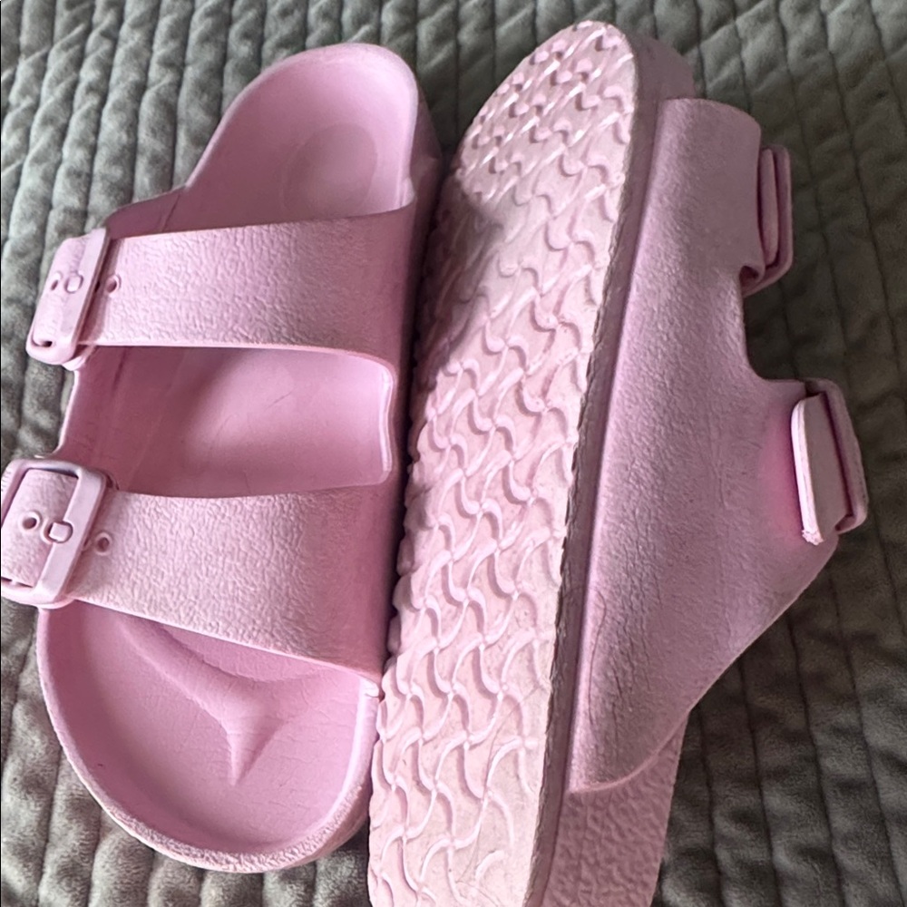 Kids Pink Birkenstock Double-Buckle Slide Sandals. Size 34. - Picture 3 of 4